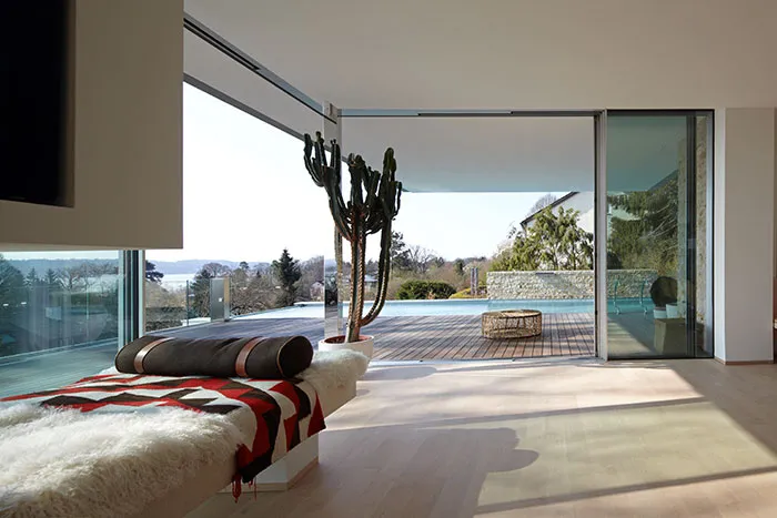 https://domey-bucket.s3.eu-central-1.amazonaws.com/products/df605a51-58f0-4f8f-8d20-229390137818-Modern-Bedroom-Design-With-Spectacular-View-In-Germany.webp